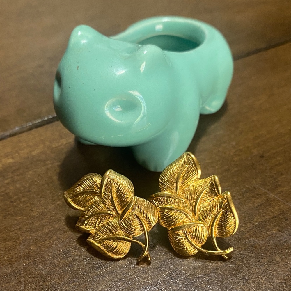 Napier vintage leaf gold plated earrings